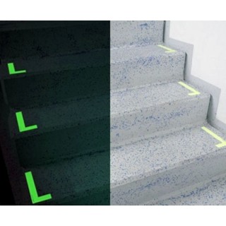 Marcadores fotoluminescentes em L para escadas  